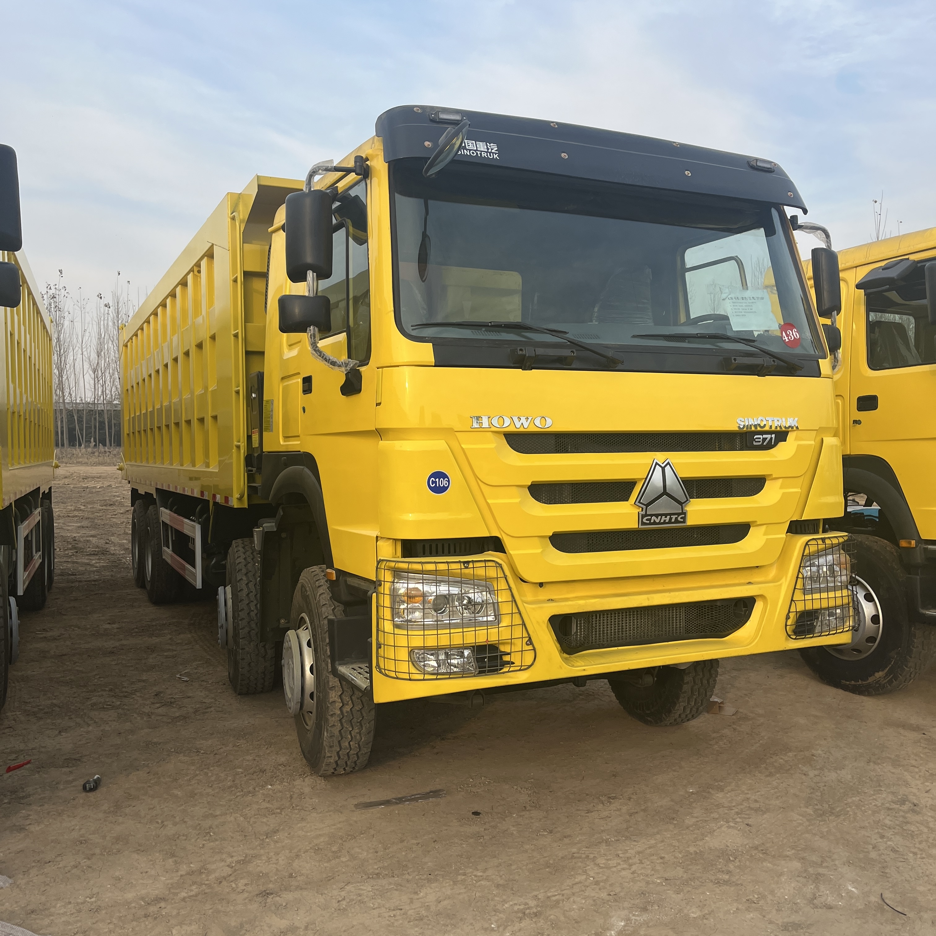HOWO 371 8x4 Dump Truck Second Hand 12 Wheeler 20 Cubic Meter Tipper Sinotruk