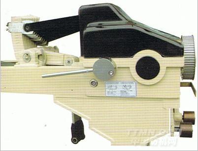 CAM SHEDDING FOR WATER JET LOOM