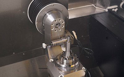 Ювелирные изделия CNC фрезерная машина девятиосевая ювелирная резьба машина 60000rpm