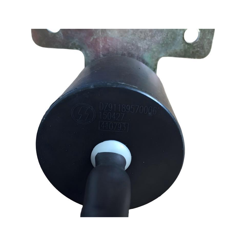 DZ91189570006 Heavy Truck Remote Accelerator Control Unit Knob Type Engine Speed Regulator With Long Flexible Corrugated Cable And OEM Direct Plug Socket For Mixer Truck Auxiliary Throttle Operation