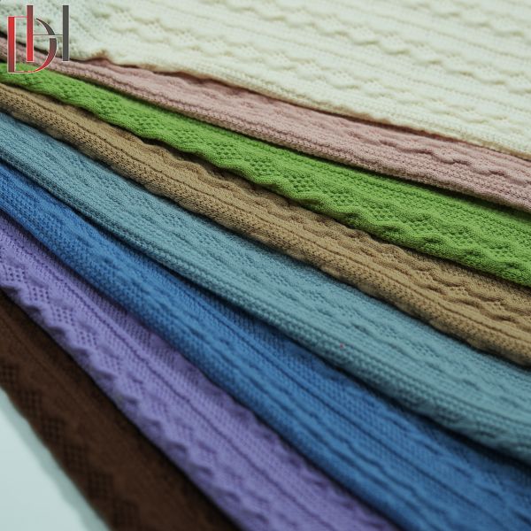 Winter Clothing Woven Jacquard Fabric Breathable Jacquard Polyester Fabric