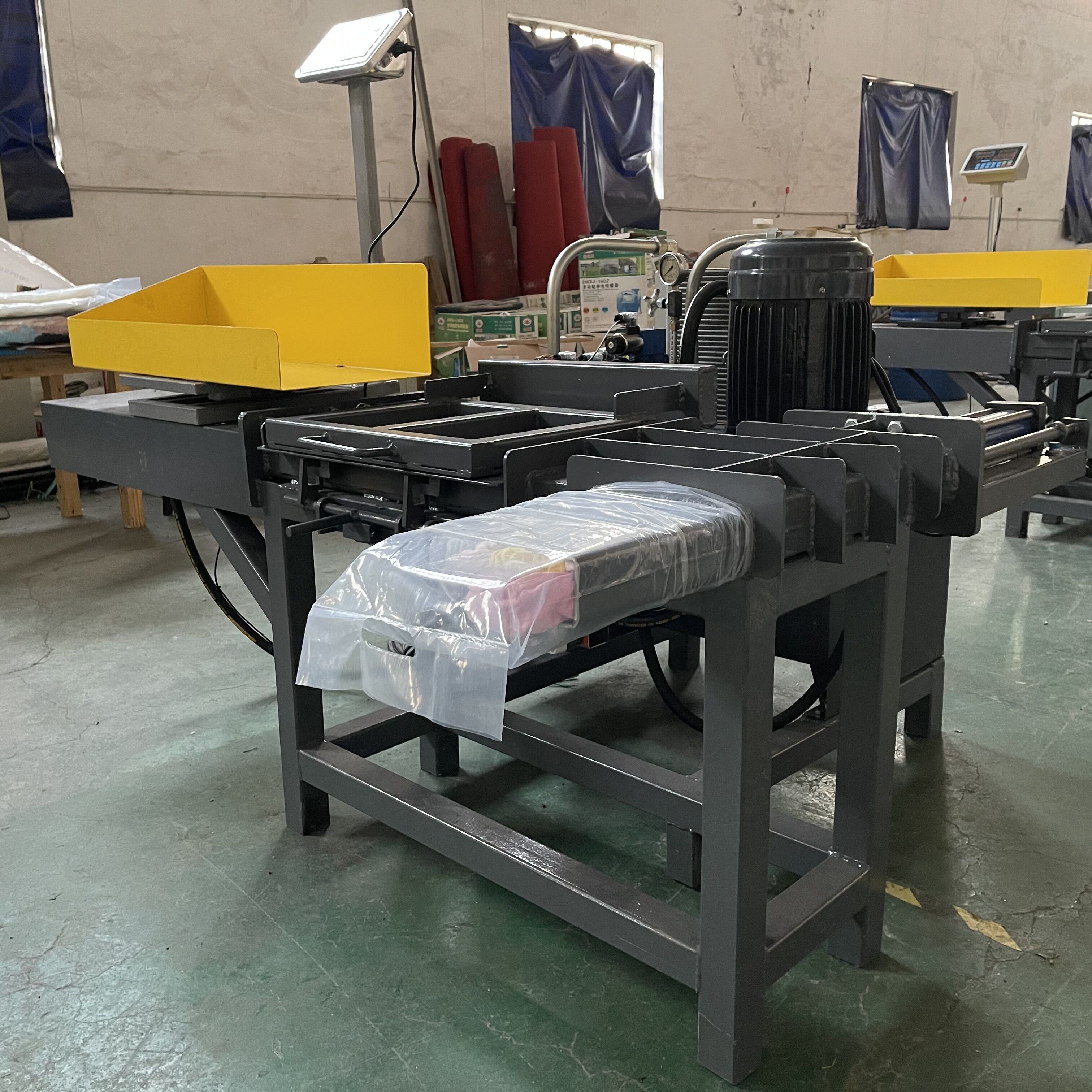 Машина прессы 5.5KW 7.5HP гидравлическая горизонтальная тюкуя