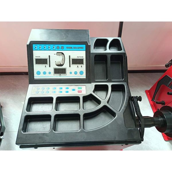 0.25kw Wheel Alignment Machine For High End Cars SUVs Commercial Vehicles