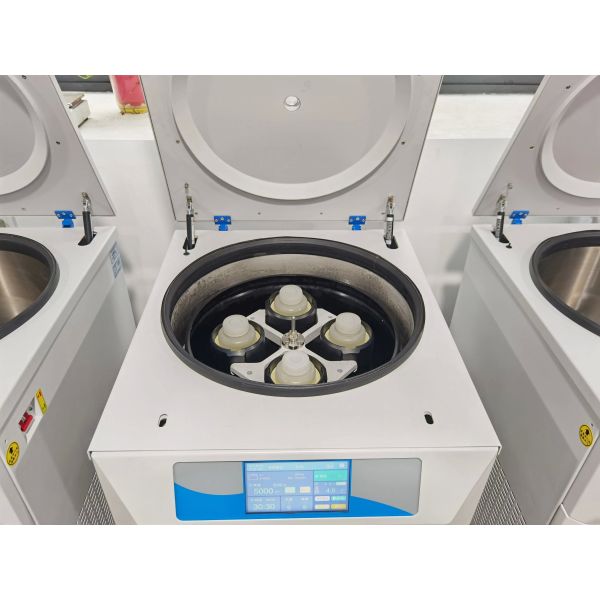 Large Capacity Room Temperature Centrifuge 5500rpm Low Speed Centrifuges With Touch Panel