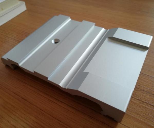 OEM Profile Aluminum Extrusion CNC Machining Parts With Matt Anodized And Deburr