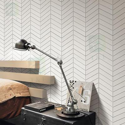 Os peixes de Morden desossam as telhas de mármore da parede do fundo do mosaico para a sala de visitas