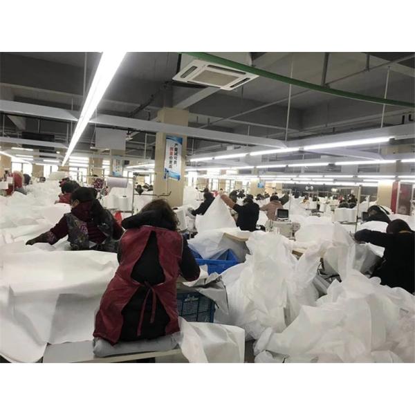 Disposable SMS PP+PE Medical Isolation Gowns Long Sleeve for Personal Care