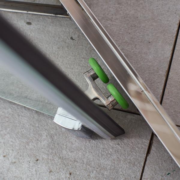 Stainless Steel Frame Curved Sliding Door Shower Room Enclosure OEM For Bathroom