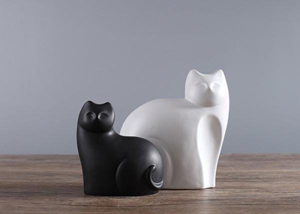 Poly Resin Cats Models For Hotel / House Decoration Custom Service Available