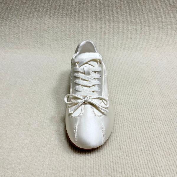 Women casual silk shoes with cotton make white color and low-cut