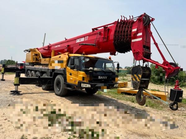 Used 130T All Terrain Truck Crane with 7-Section Boom Max. Engine Net Power 239kW