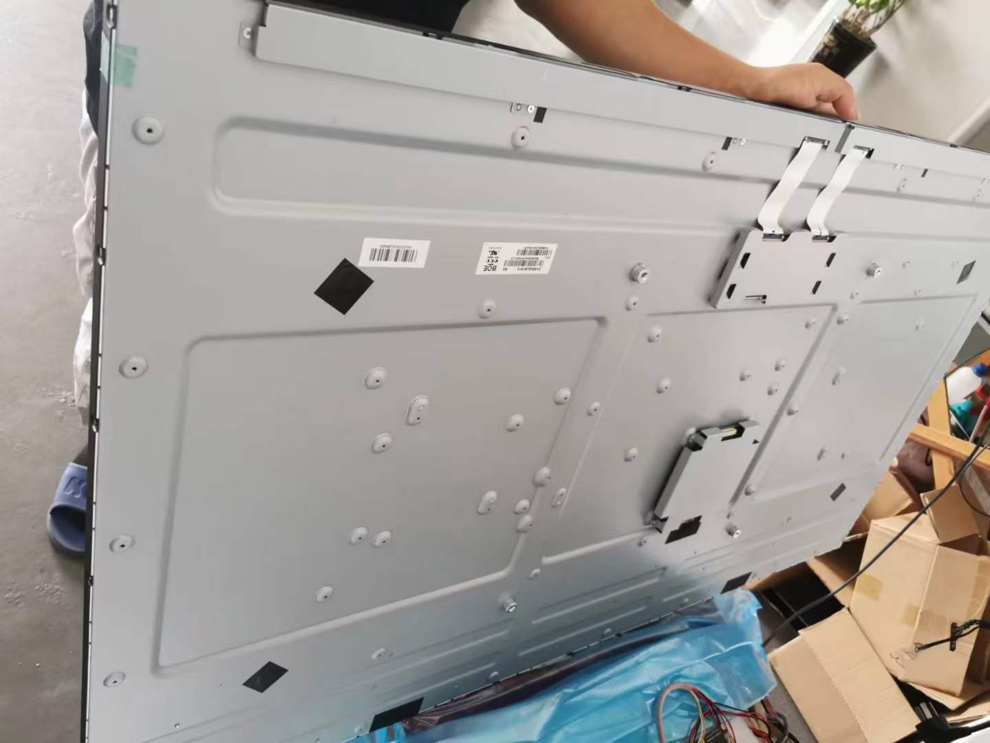 55 дюймовая ЖК-телевизионная панель DV550QUM-N10 3840X2160 пикселей LVDS 51pin 80PPI 12.0V