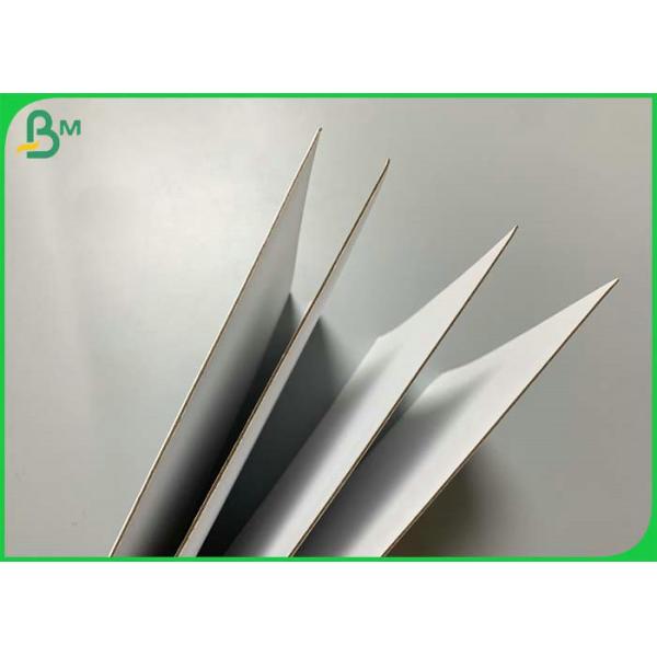 El tablero revestido blanco en offset la impresión 0.5m m tablero de caja de los 70cm del x 100cm