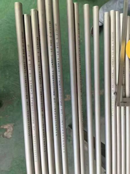 TUYAU ET TUBE EN ACIER ALLIÉ ET ACIER INOXYDABLE