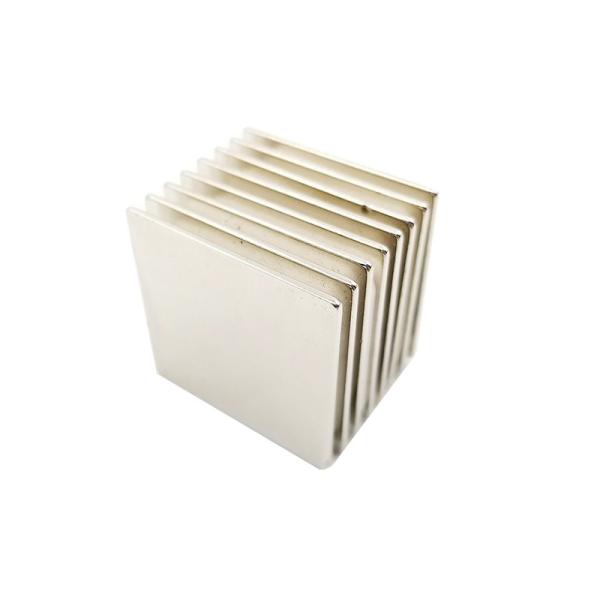 N50 Square Neodymium Magnet IATF16949 Certified Customizable Orientation