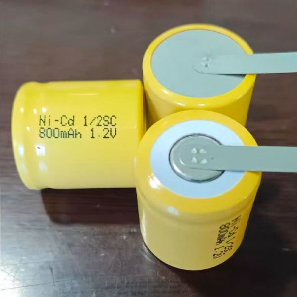 800mAh 1.2V Ni-Cd Battery with 500-800 Cycles and Compact 22.2x24.5mm Size for Power Tools and Toys