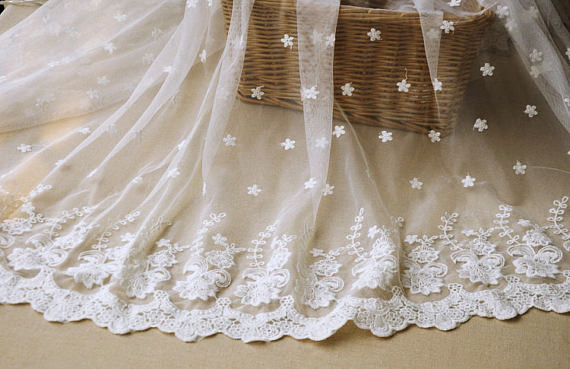 Винтажная симметричная флористическая ткань шнурка нейлона для платья свадьбы с Скаллопед краем