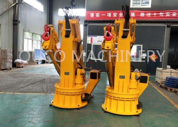 Small Footprint Telescopic Boom Hydraulic Deck Crane 2.4T8M