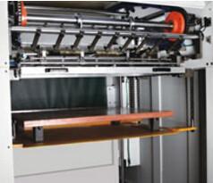 Automatic Flat Bed Die Cutting Machine For Cardboard Boxes White Board