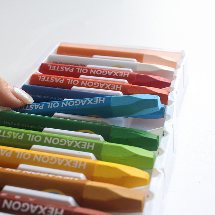 12 Colors Hexagonal Non-toxic Gallery Soft Paints Oil Pastel for Children