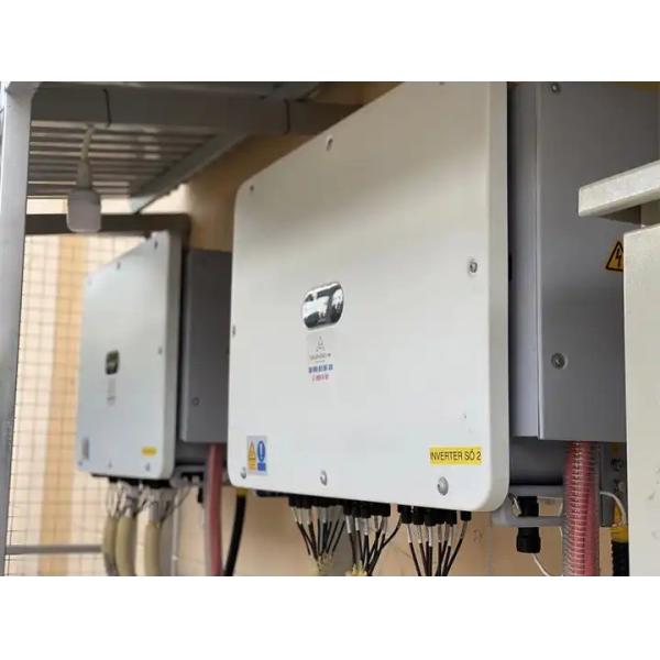 SUN2000-30/36/40KTL-M3 Solar Inverter with LED Indicators and Output Current 57.8A