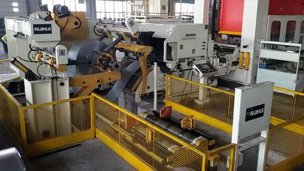 Yaskawa Motor Sheet Metal Decoiler Punch Automatic Feeder Bar Feed Processing Machine