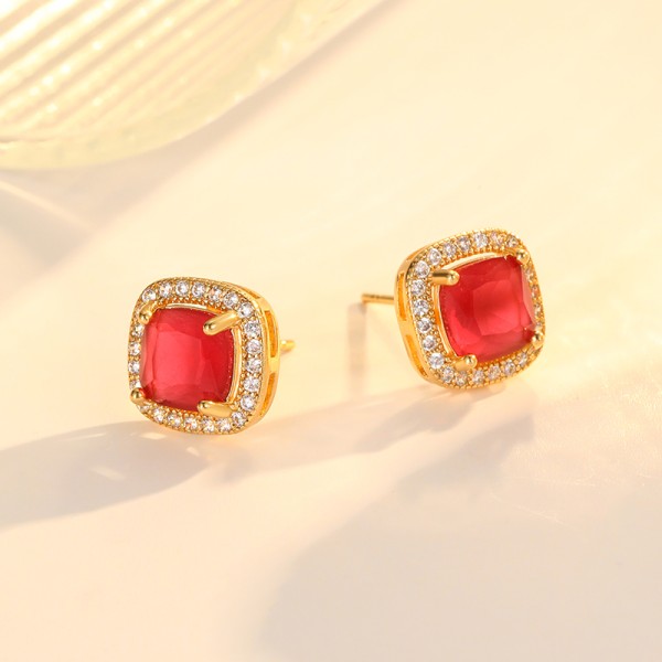 Hot Selling 18K Gold Plated Fashion Temperament Sugar Cube Zircon Dubai Earring Silver Post Women's Jewelry Studs Earrings