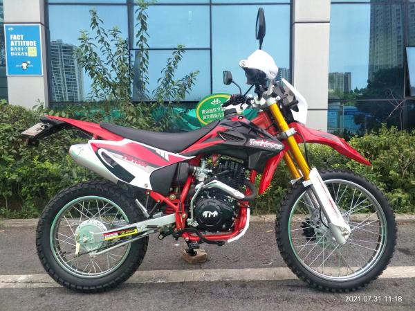 2022 Novo Lifan ZS Motocicleta de alta qualidade com arrefecimento de ar venda a quente barata 250cc rua moto de terra legal