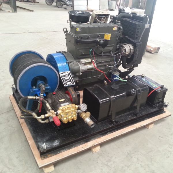 Diesel Engine Drive Jet Sewer Cleaning Machine with 50-100 meters High Pressure Hose and 26.5kW Engine for 50mm to 600mm Pipe Diameter