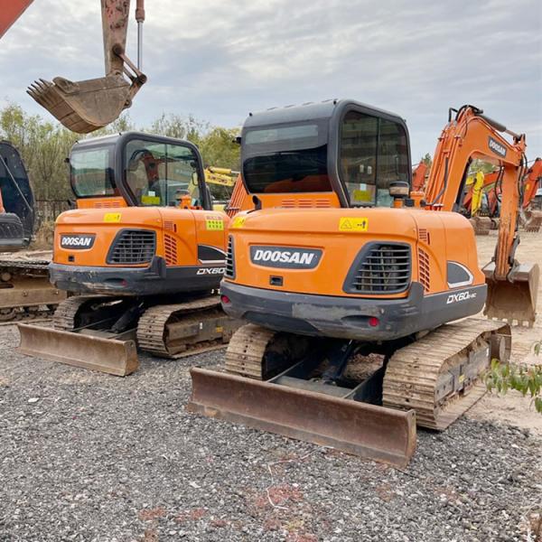 Korea Original Earth-Moving Machinery 6 Ton Excavator Mini Digger for Shanghai Market