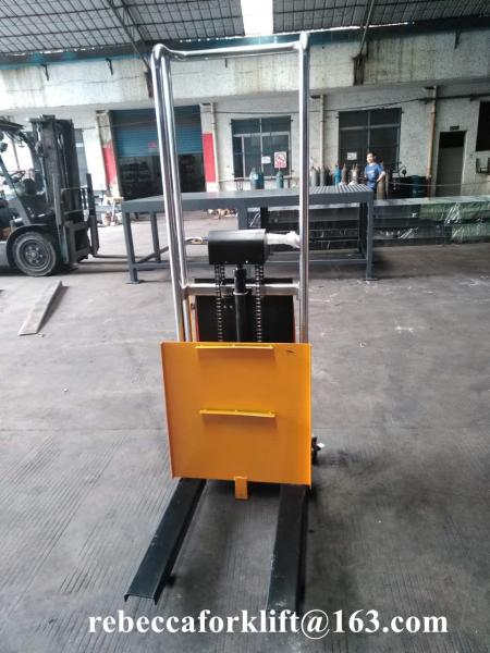 400KG 1700MM Semi Electric Pallet Stacker High Ability Material Light Weight