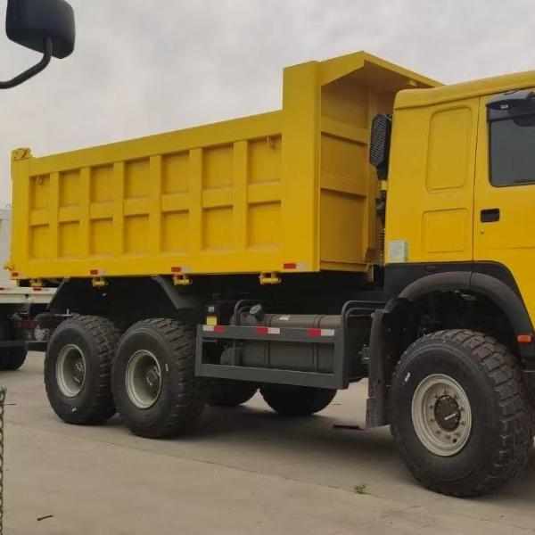 Sinotruck Engine Diesel Fuel Type 6X6 380HP Dump Truck 6-Wheeled Mine Special Dump Truck for Tough Terrain and Conditions
