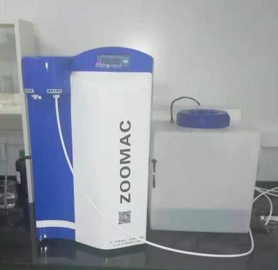 La machine à eau ultra-pure pour les expériences biologiques, ainsi que l'eau pour les tests et les expériences de laboratoire, a pour fonction de rincer automatiquement la membrane RO.