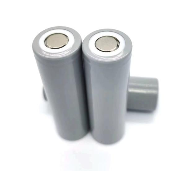Baixa temperatura 3.7v Inr21700 4000mah Alta taxa de descarga 40a Longa vida útil 1000 ciclos Li-ion 21700 Bateria