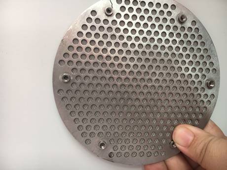 Пефорированный металл 200micron спек слой ячеистой сети увеличивает ригидность для фильтра