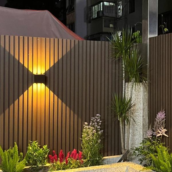 Black / White / Gray / Wood Grain Powder Coated Aluminum Fence To Suit Your Aesthetic Needs