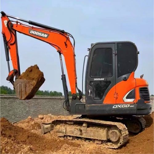 Peu d'heures de travail Excavateur d'occasion original Doosan Dx60 en bon état en provenance de Corée du Sud