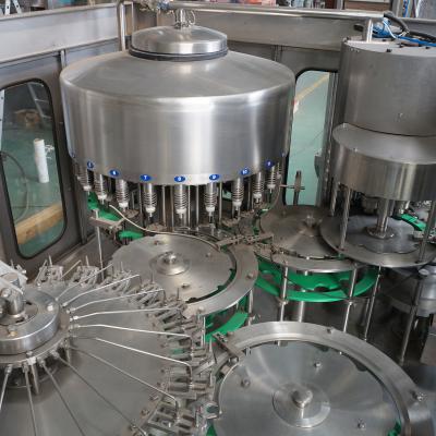 À máquina de engarrafamento automática da água potável do projeto Turnkey de Z