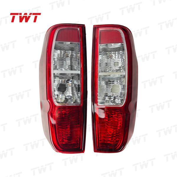 Twt 26550-EB71A 26555-EB71A Luces traseras de coche Luces traseras Luz trasera 26550EB71A 26555EB71A para Nissan Navara 2007-2011
