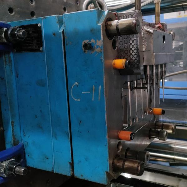 OEM Multi cavity toothbrush head mould for injection molded plastic parts