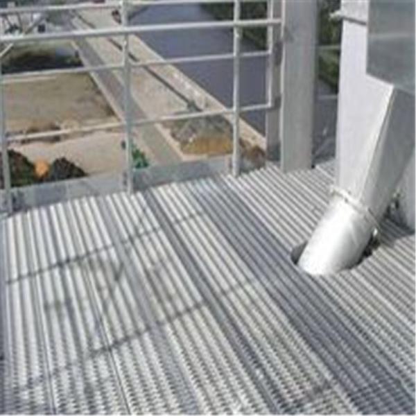 Pisadas de escalera antideslizantes de Diamond Plank Safety Walk Grating para los streads de la plataforma y del paseo