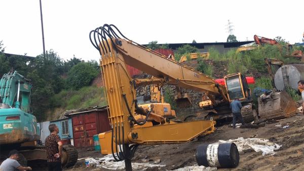 CE certification 23M Q355B High Reach Demolition Boom Excavator Long Reach, 385 Hyundai Long Boom Excavator