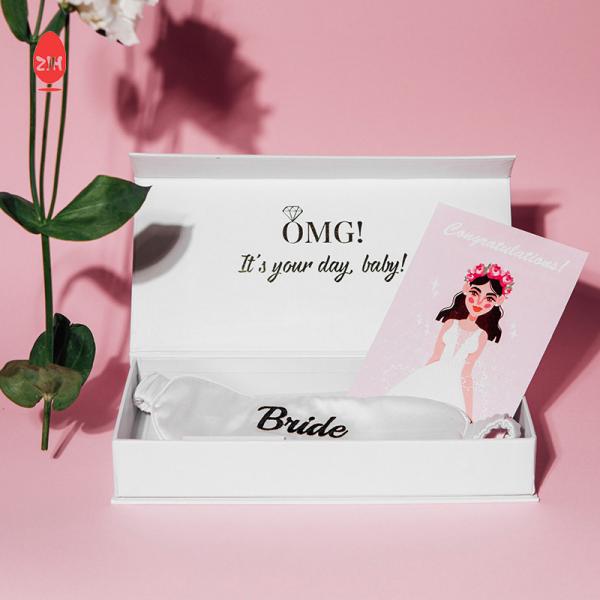 Deluxe Cardboard Gift Packaging Box Glossy Lamination Rigid Magnetic Paper Box