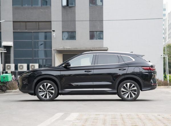 Direção esquerda 2024 BYD Song Plus EV Flagship 605km Range Bateria de lítio SUV elétrico