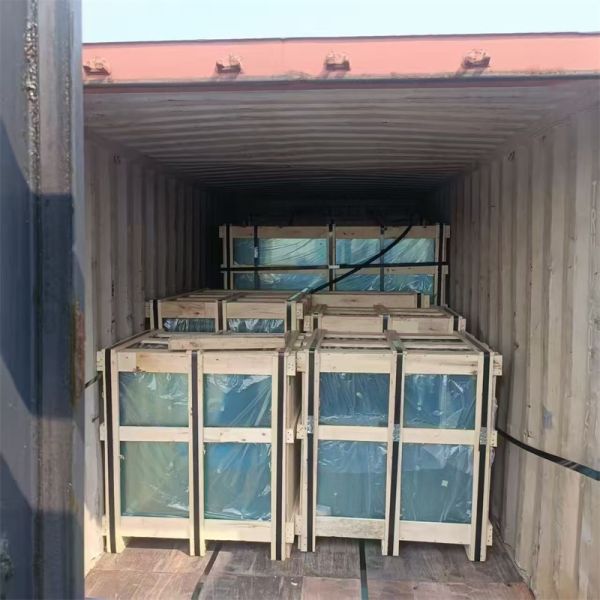 High Quality Modern Frameless Tempered Glass Sliding Bathtub Door For Apartment Bathroom Hotel Showeroom