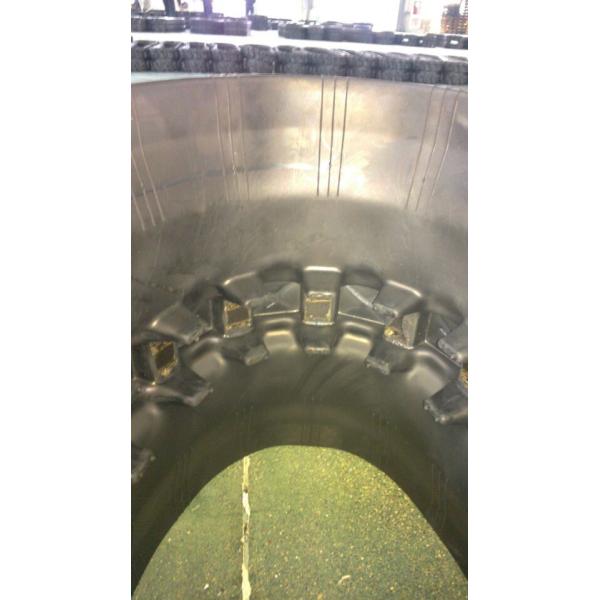 Voies en caoutchouc légères de Kubota, voie flexible en caoutchouc de moissonneu