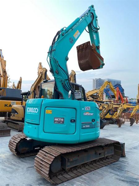 Boa condição 7ton Kobelco mini escavadeira 75-8 com bomba hidráulica original em Xangai