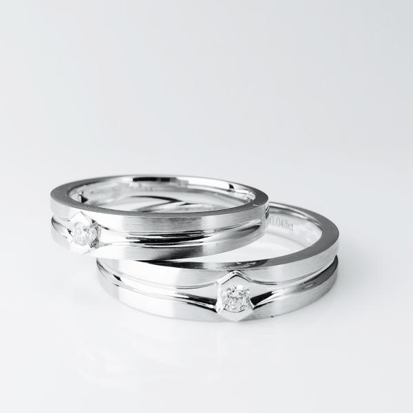 Customizable Generous Unique Middle Grooved 18k Gold Couple Ring