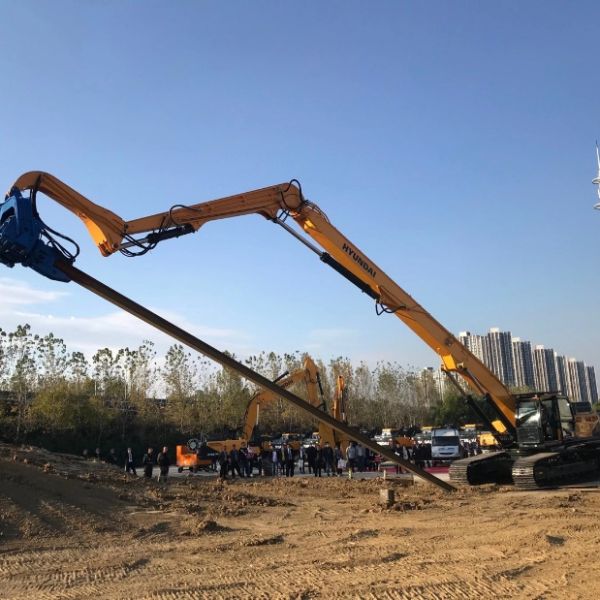 Yellow Long Boom Mounted 3200rpm Vibrating Pile Driver Low Noise