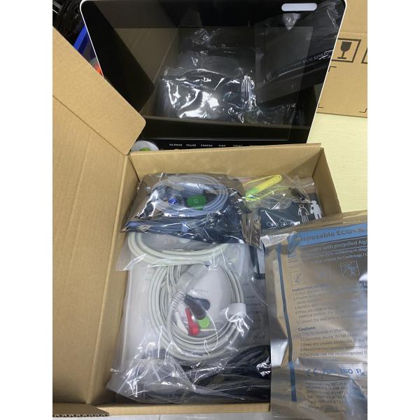 Портативный ЭКГ HR NIBP SPO2 RESP TEMP Multi Parameter Monitor для больных в отделении интенсивной терапии